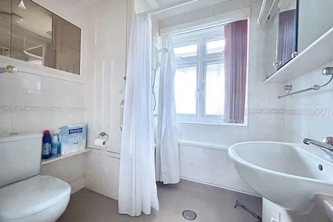 3 bedroom semi-detached house to rent, Lunsford Lane, Larkfield, ME20