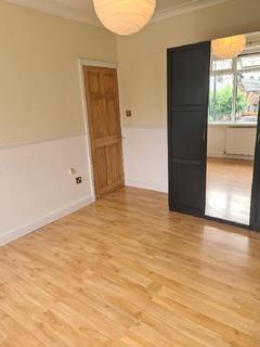 3 bedroom semi-detached house to rent, Eastern Way, Newcastle upon Tyne NE5