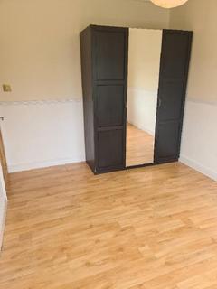 3 bedroom semi-detached house to rent, Eastern Way, Newcastle upon Tyne NE5