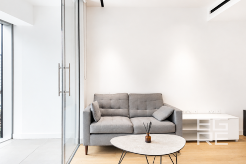 Studio for sale, Oakley House, London SW11