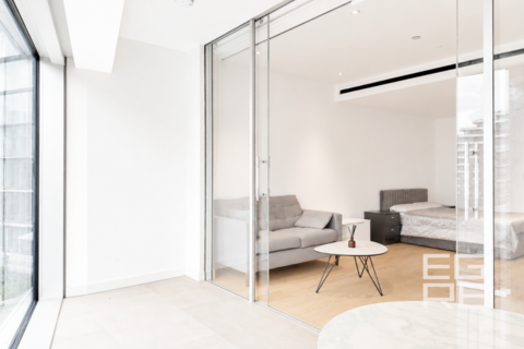 Studio for sale, Oakley House, London SW11