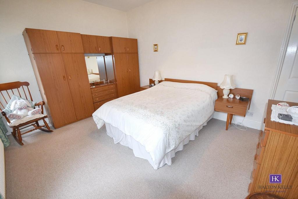 Main bedroom