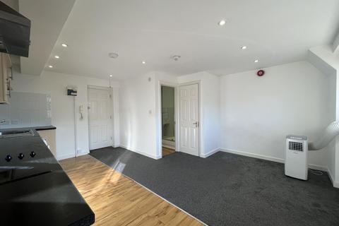 undefined, Kingston Road, New Malden KT3