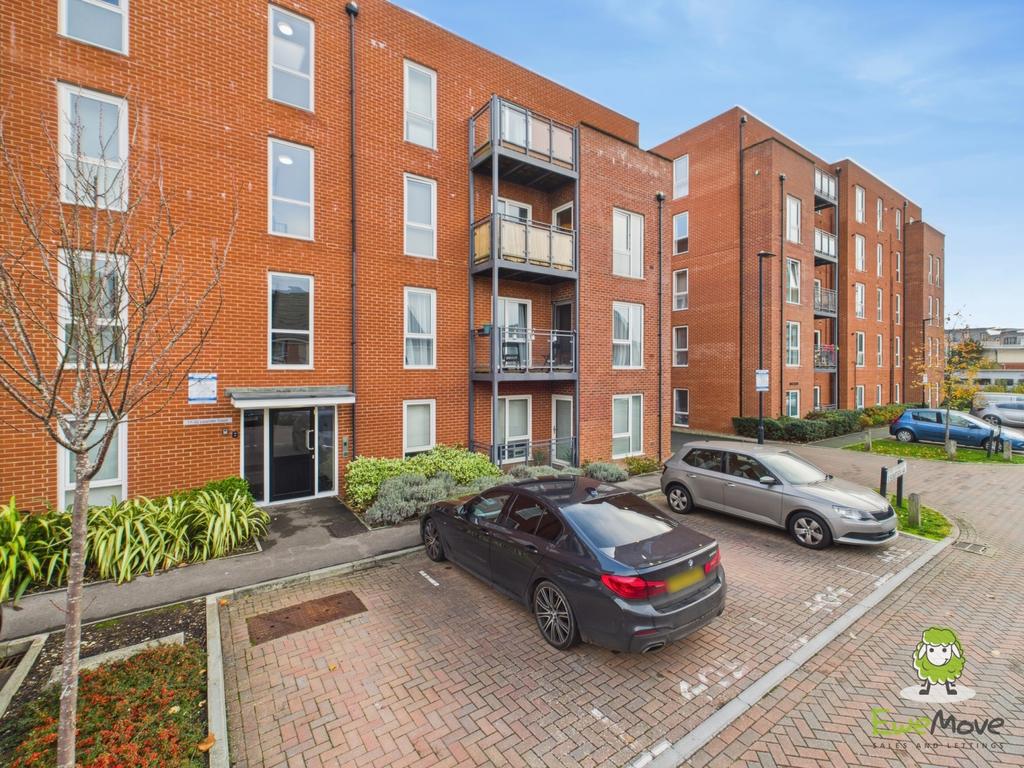 Ewe Move Estate Agents Basingstoke - Leander Court