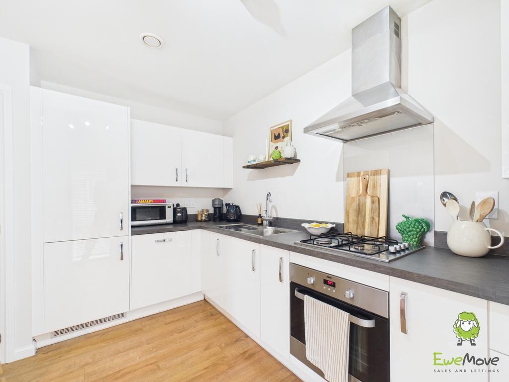 Ewe Move Estate Agents Basingstoke - Leander Court