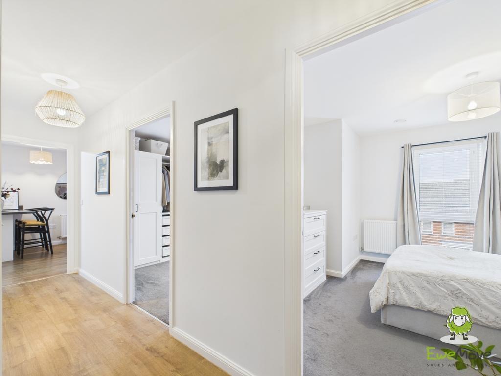 Ewe Move Estate Agents Basingstoke - Leander Court