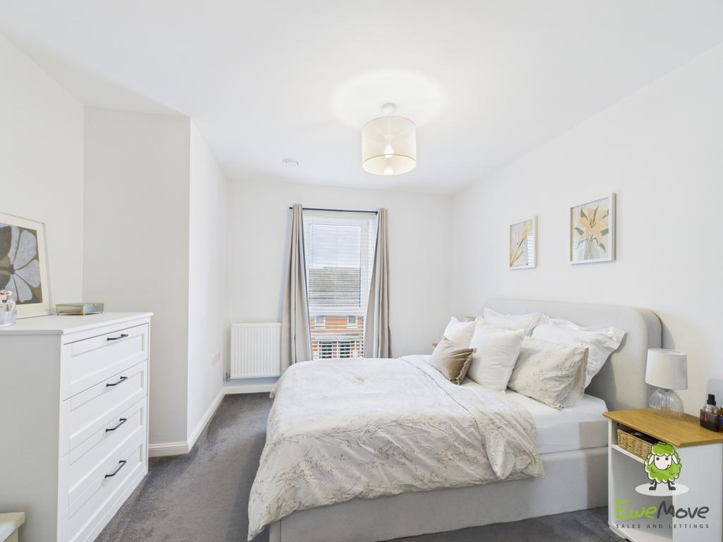 Ewe Move Estate Agents Basingstoke - Leander Court