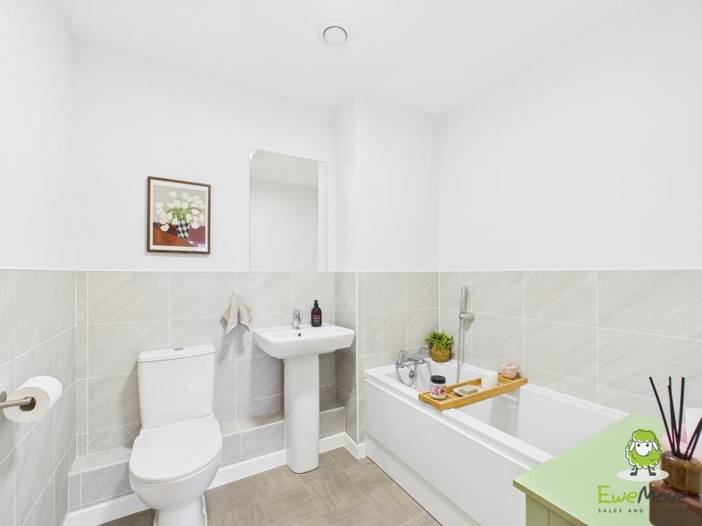 Ewe Move Estate Agents Basingstoke - Leander Court