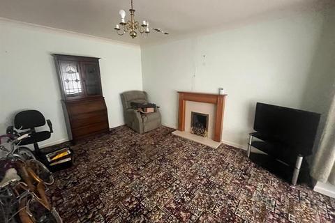 2 bedroom semi-detached house for sale, Stratford Close, Huddersfield HD7