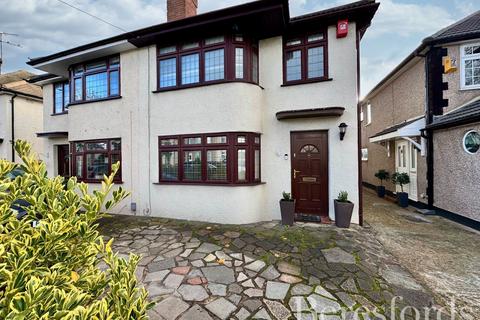 3 bedroom semi-detached house for sale, Farm Way, Hornchurch, RM12