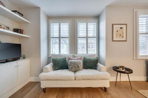 2 bedroom apartment to rent, Dancer Road,  Richmond,  TW9