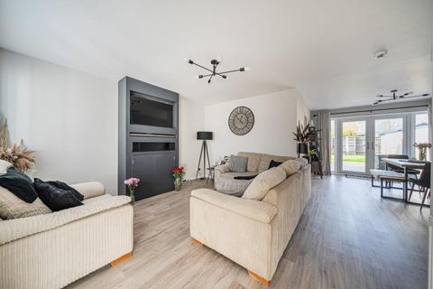 4 bedroom detached house for sale, Cromwell Avenue,  Thame,  Oxfordshire,  OX9