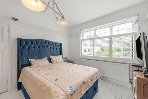 38 Eversley Road, Surbiton, KT5 8BQ