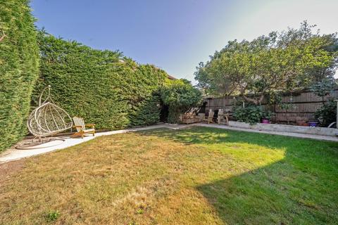 38 Eversley Road, Surbiton, KT5 8BQ
