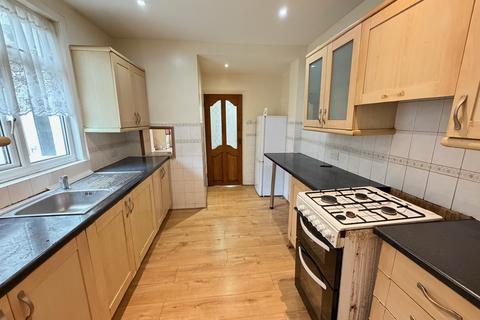 3 bedroom terraced house for sale, Byron Road, Wealdstone, Harrow