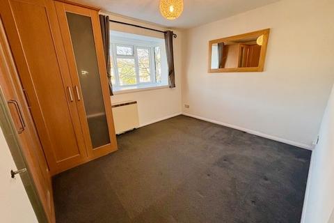 undefined, Ash Grove, London SE20