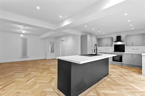 4 bedroom semi-detached house for sale, Montrose Avenue, Leamington Spa