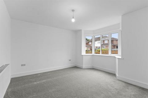 4 bedroom semi-detached house for sale, Montrose Avenue, Leamington Spa