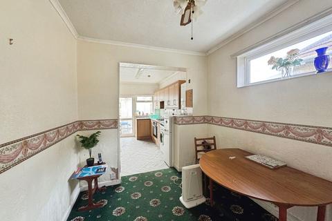 3 bedroom detached bungalow for sale, 21 Knowles Avenue Rhyl