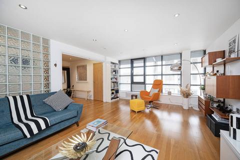 2 bedroom flat for sale, Batemans Row, Shoreditch, London, EC2A