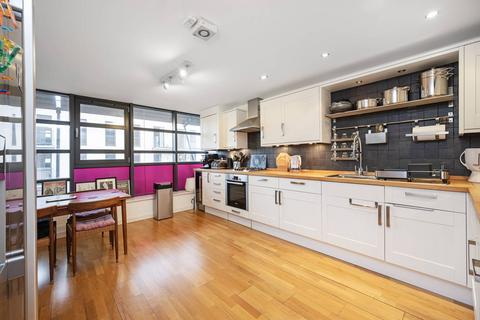 2 bedroom flat for sale, Batemans Row, Shoreditch, London, EC2A