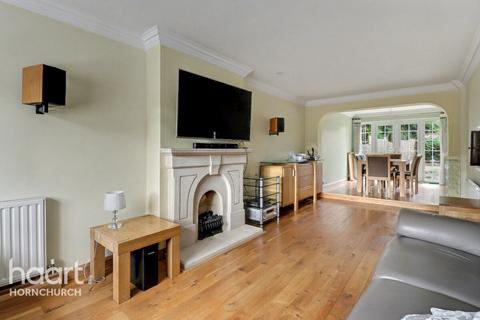 3 bedroom semi-detached house for sale, Hampshire Road, Hornchurch