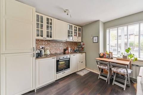undefined, Hogarth Crescent, Colliers Wood, London, SW19