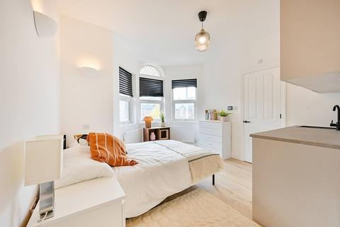 undefined, Madeley Road, Ealing Broadway, London, W5