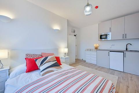 undefined, Madeley Road, Ealing Broadway, London, W5