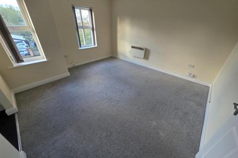 2 bedroom flat to rent, Marshes Fold, Parsonage Road, Walkden