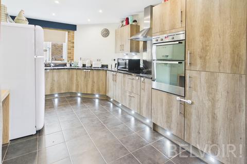 3 bedroom maisonette to rent, Abbey Wharf, Abbey Foregate, Shrewsbury, SY2