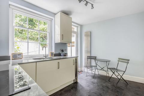 2 bedroom terraced house to rent, St. Johns Street, Winchester, SO23