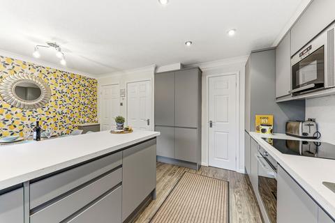 3 bedroom detached house for sale, Cricketers Green, Leeds, LS19