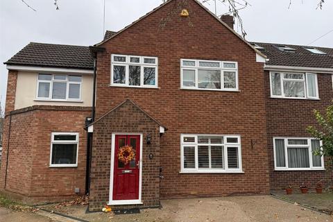 Storr Gardens, Hutton, Brentwood