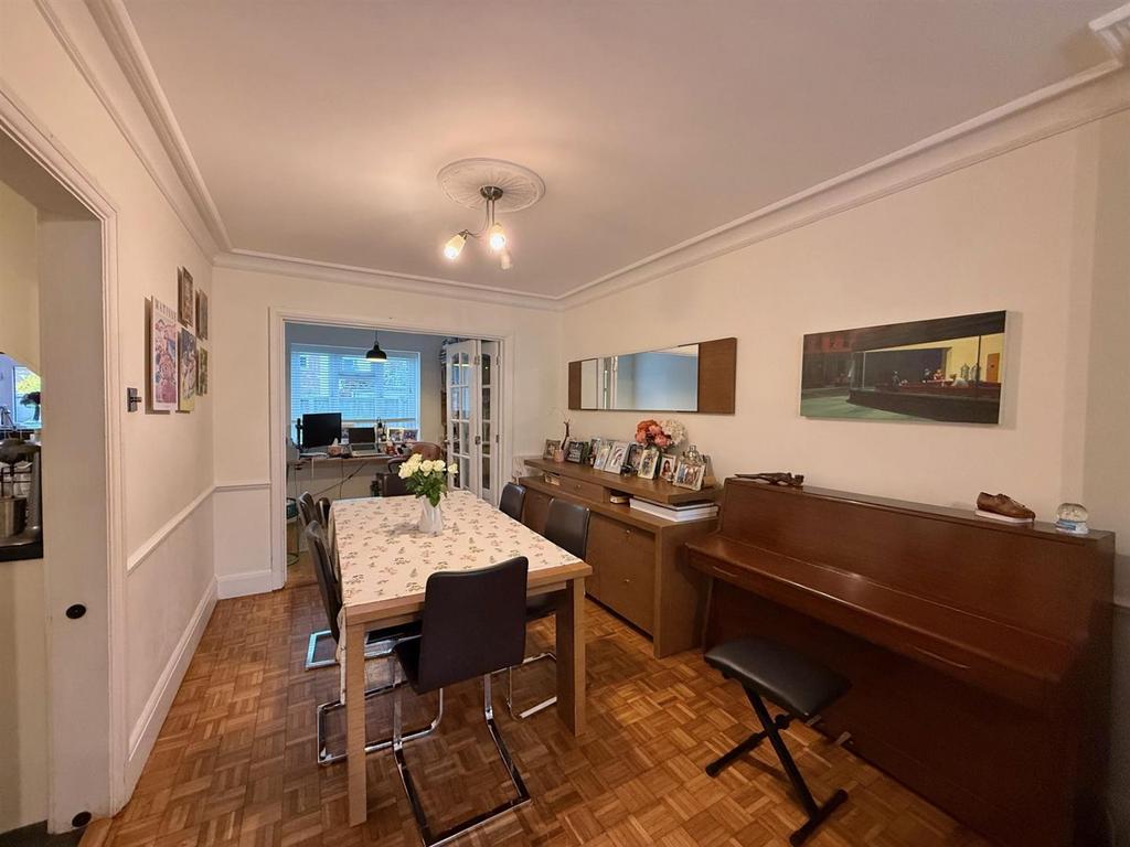 Dinning Room.jpg