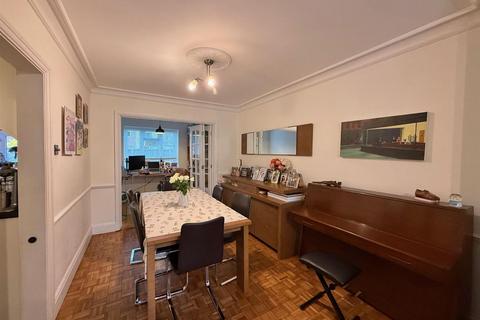 undefined, Storr Gardens, Hutton, Brentwood