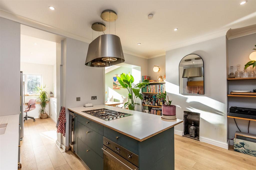 Dial Lane, Downend Kitchen 2.jpg