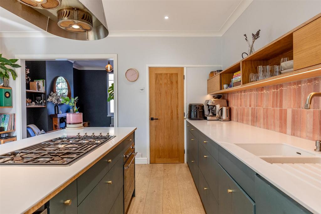 Dial Lane, Downend Kitchen 5.jpg