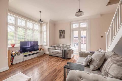 undefined,  Slough Road, Datchet SL3