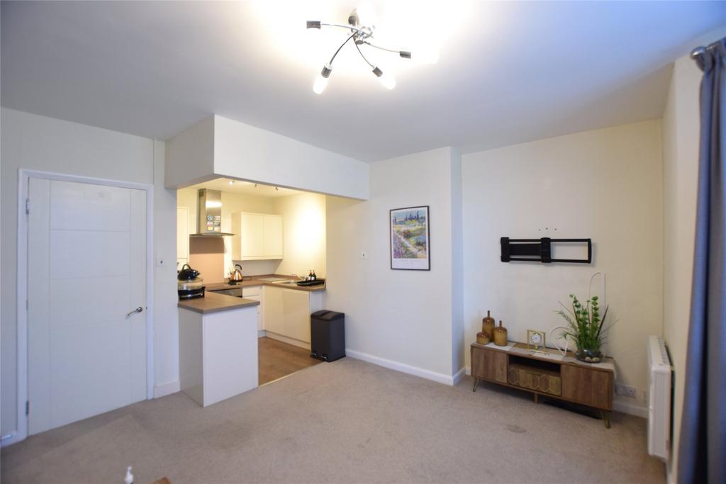 Living Room/Kitchen