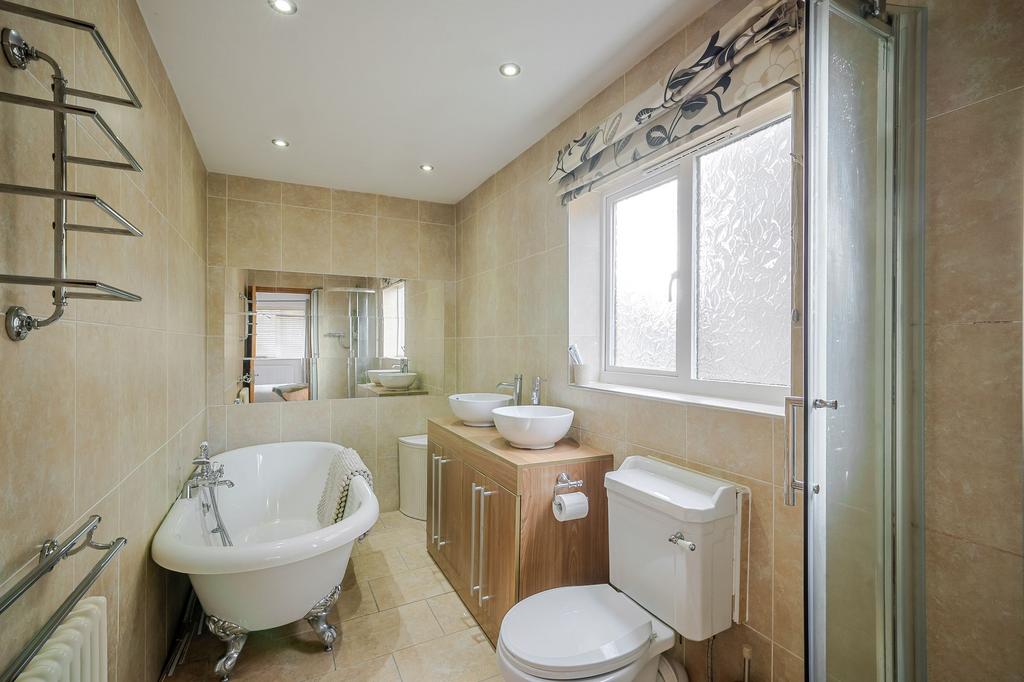 Bedroom 1 ensuite