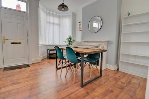 2 bedroom terraced house to rent, Danvers Road, Leicester LE3