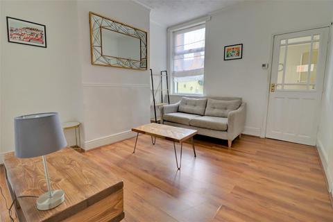 2 bedroom terraced house to rent, Danvers Road, Leicester LE3