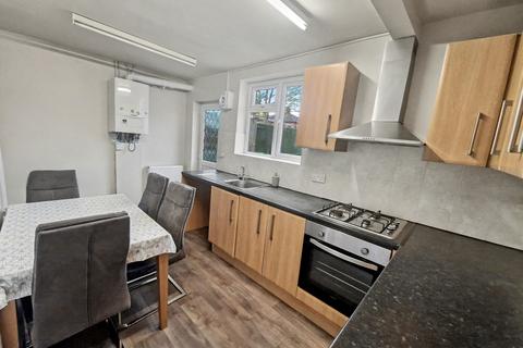 2 bedroom semi-detached house to rent, Chudleigh Road, Manchester, M8