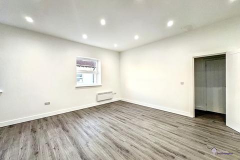 1 bedroom flat to rent, Shirley Road, SO15