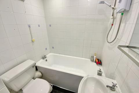 undefined, Lyde Green, Halesowen B63