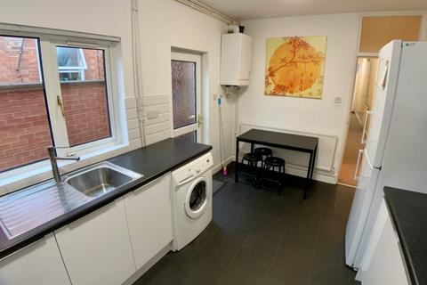 5 bedroom terraced house to rent, Evington Road, Leicester LE2