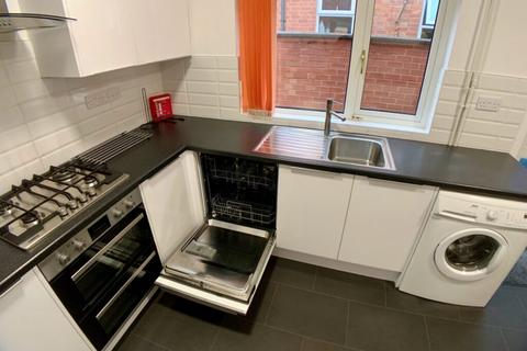 5 bedroom terraced house to rent, Evington Road, Leicester LE2