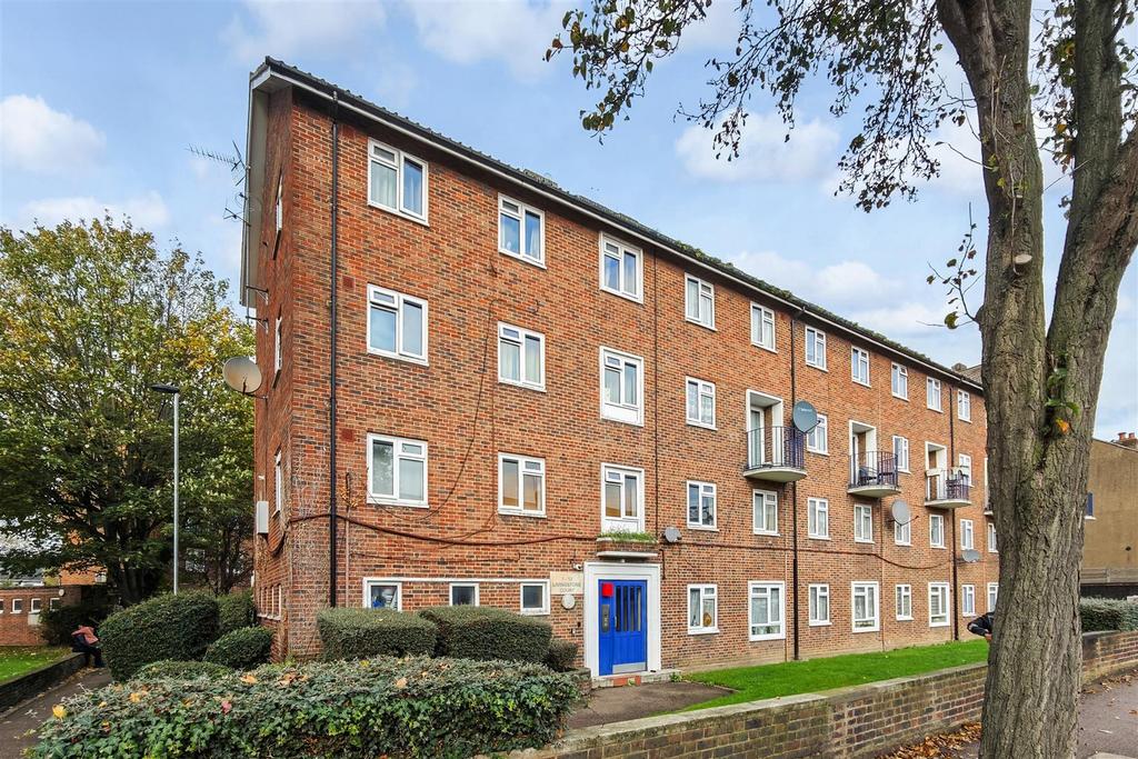 Flat 11 livingstone court (12).jpg