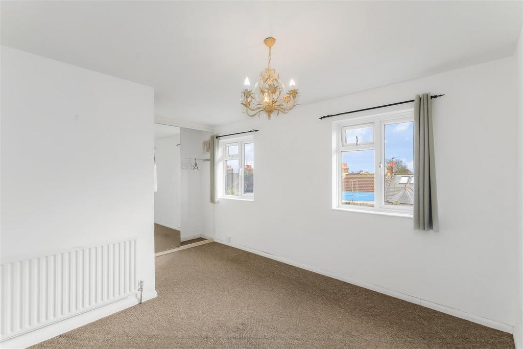 Flat 11 livingstone court (16).jpg